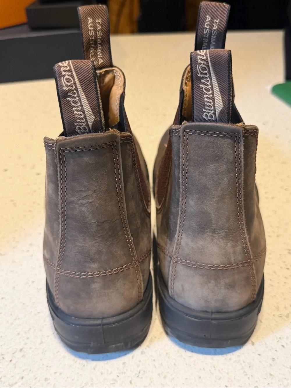 Blundstone Brown Chelsea Boots with Dark Elastic Panels